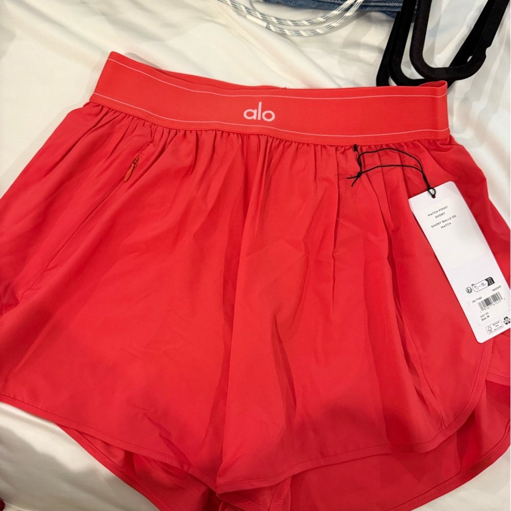 NWT Alo Match Point shorts